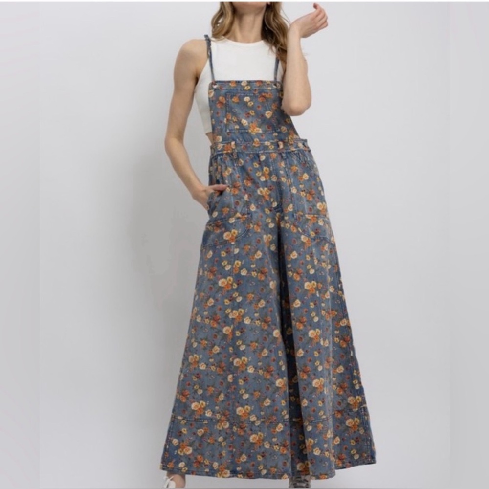 Wide Leg Flower Print Overalls Size M FIRM PRICE